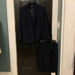 Talbots Navy Crepe Suit Jacket & Skirt 16P